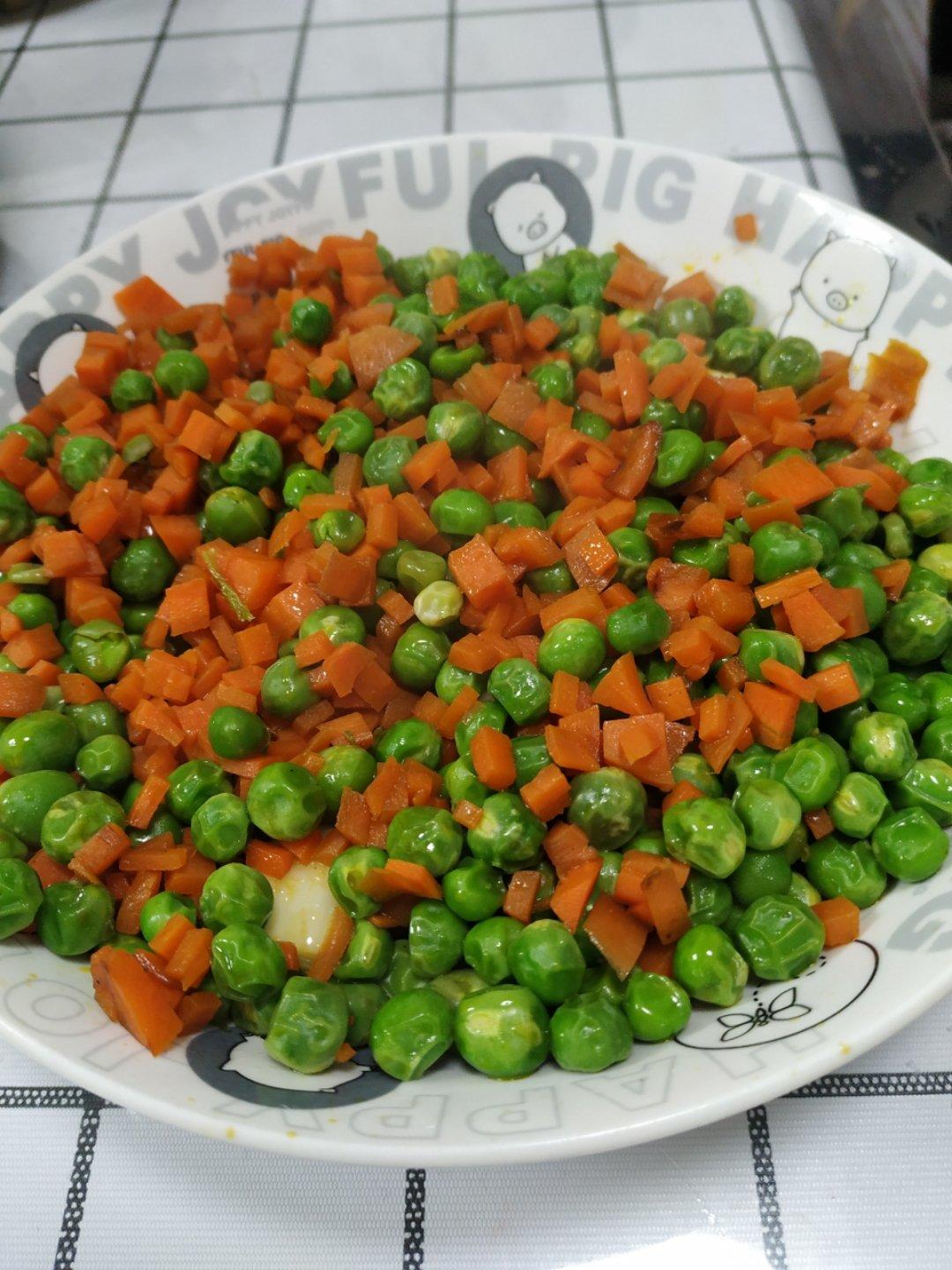 胡萝卜玉米豌豆炒火腿