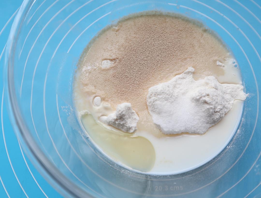 纯奶手撕吐司的做法 步骤1