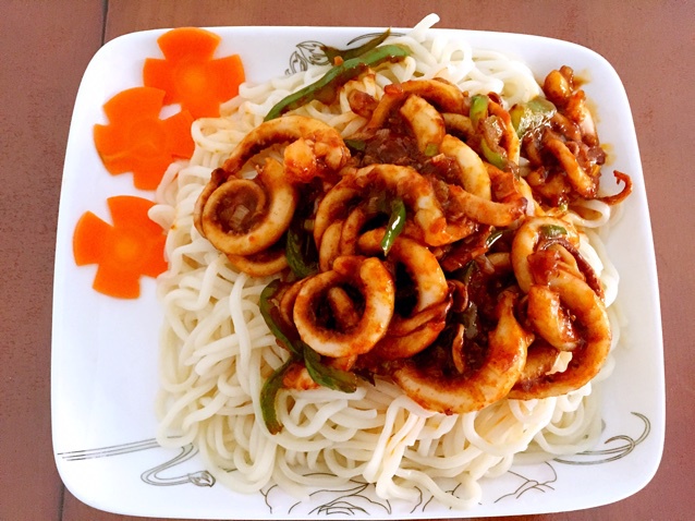 葱花烂漫分享作品晚餐612015年7月1日鱿鱼拌面#晚餐612015年7月1