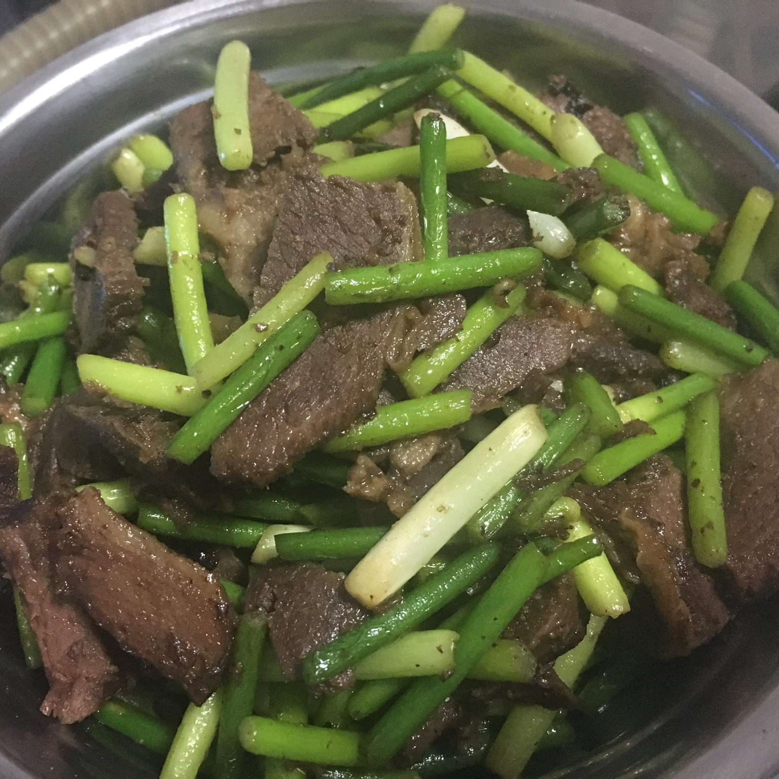 孜然羊肉炒蒜苔