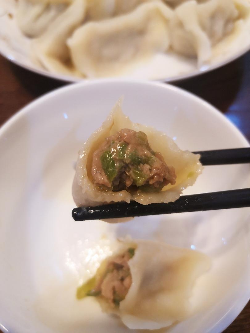秘制猪肉芹菜饺子