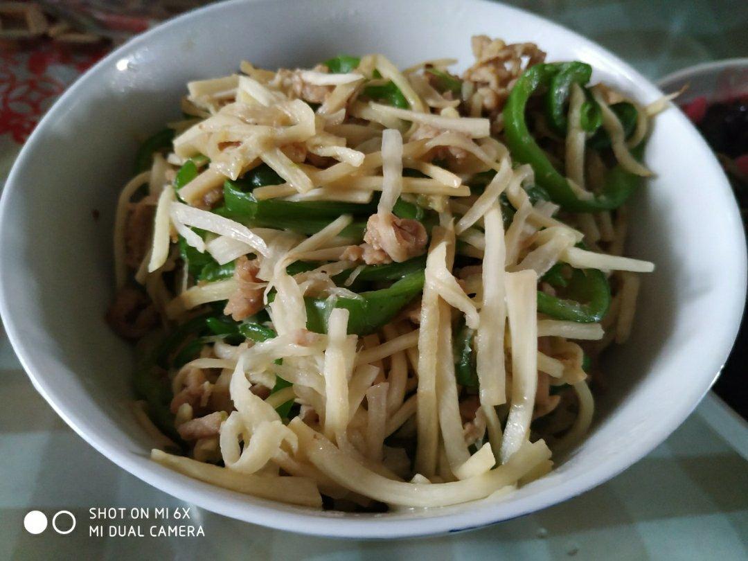 茭白青椒肉丝炒毛豆