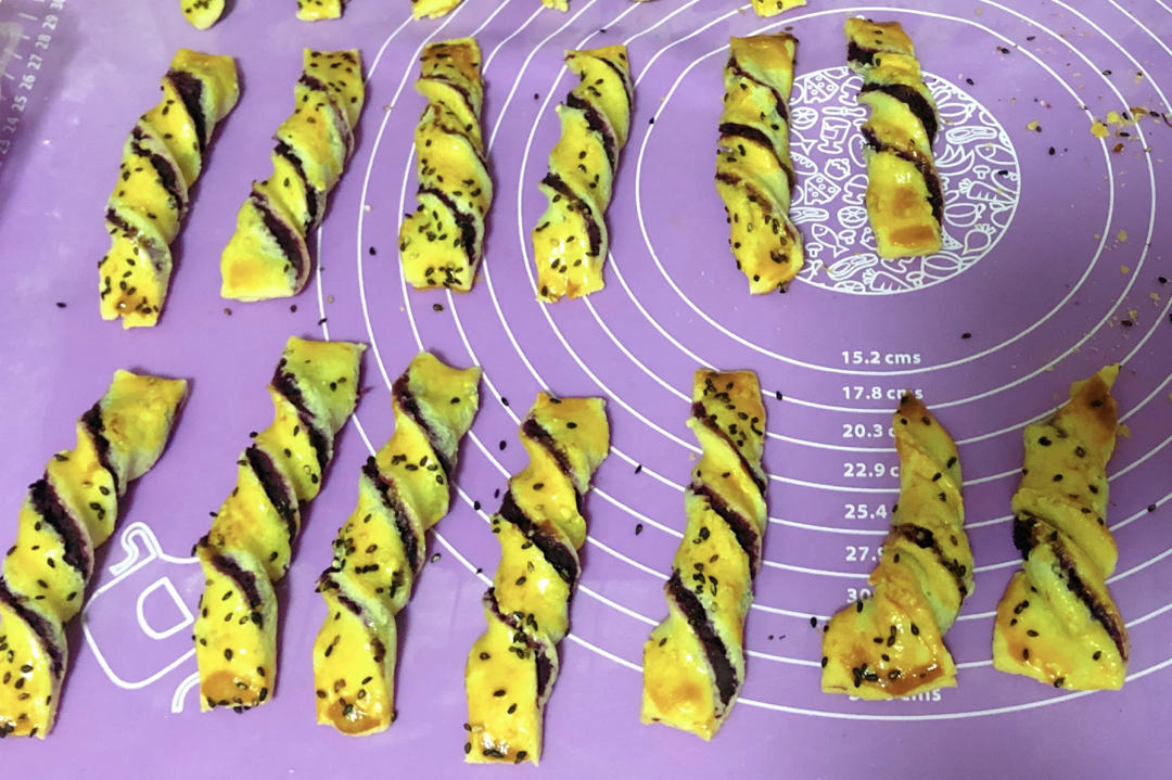 ㊙️酥到掉渣❗️🔥好吃到舔手指的豆沙扭扭酥❗️