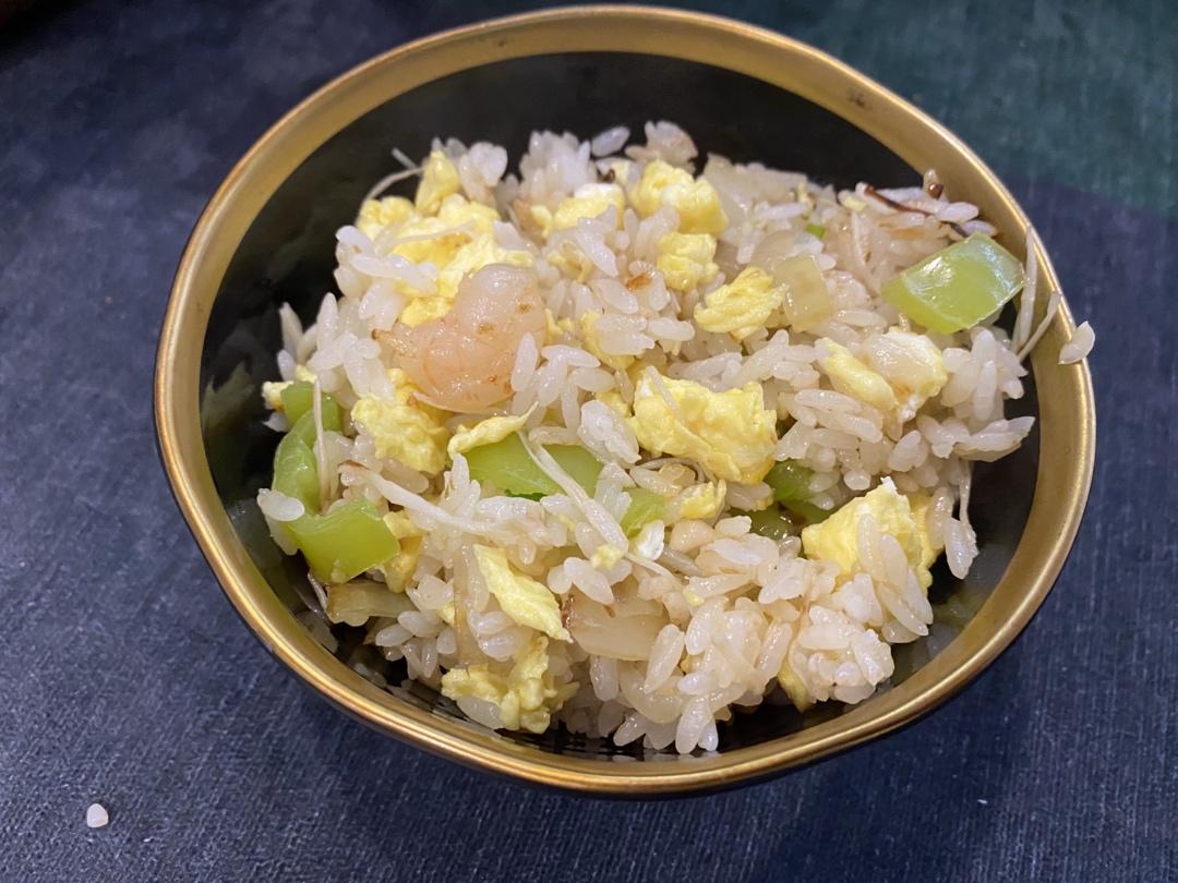粒粒分明虾仁蛋炒饭