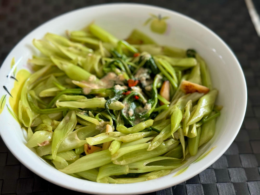 椒丝腐乳炒通菜