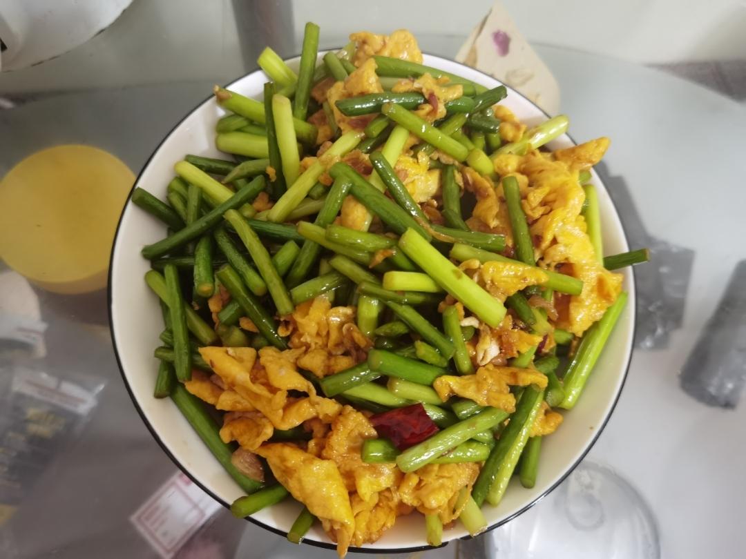 蒜薹炒鸡蛋
