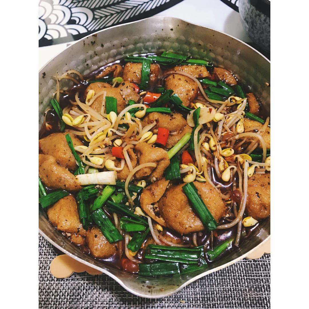 黄豆芽炒油豆腐