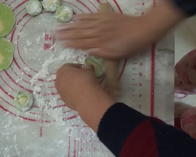 翡翠白菜饺子――羊肉胡萝卜馅的做法 步骤10