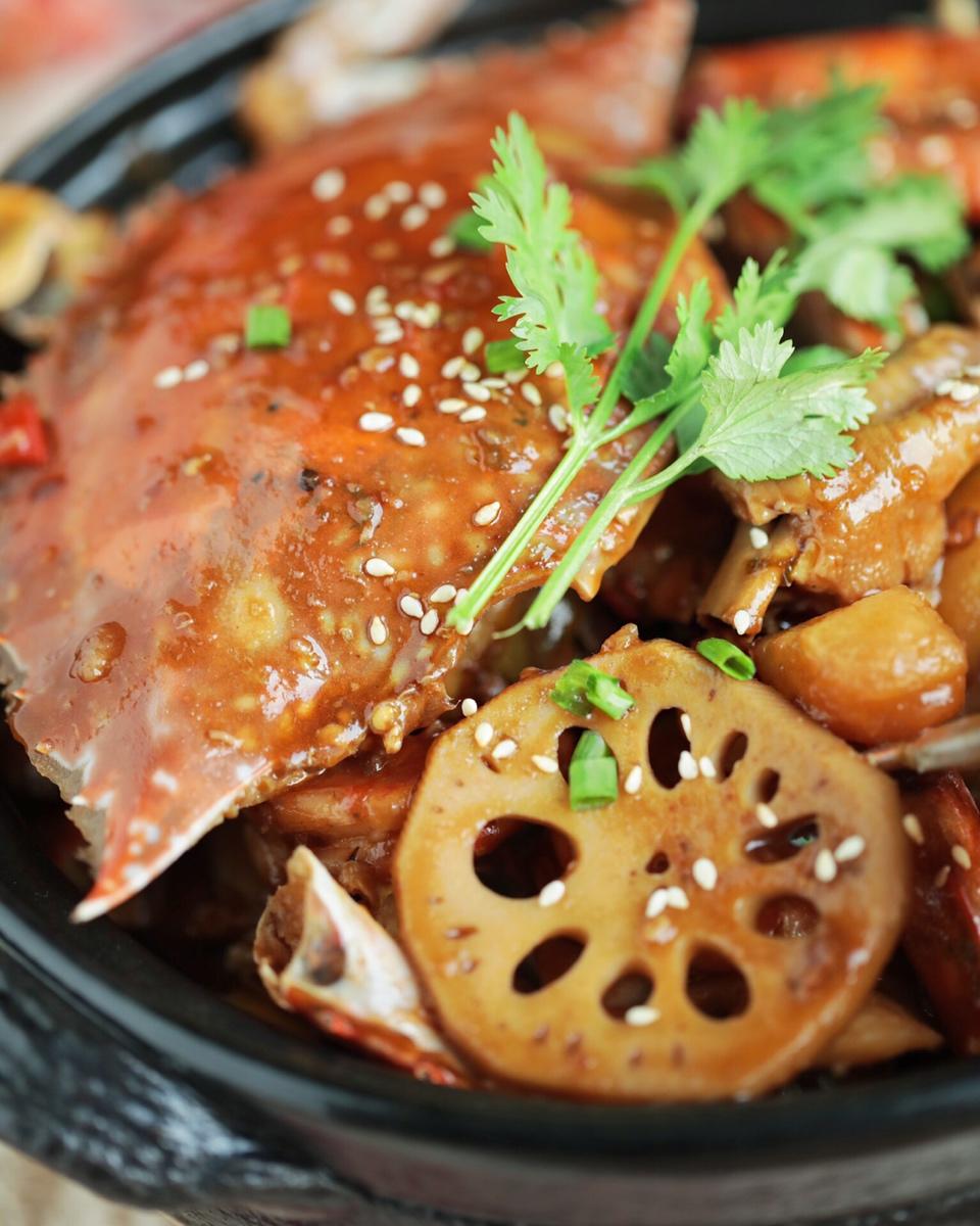 肉蟹煲这样做，比店里卖的还好吃❗️无敌下饭～