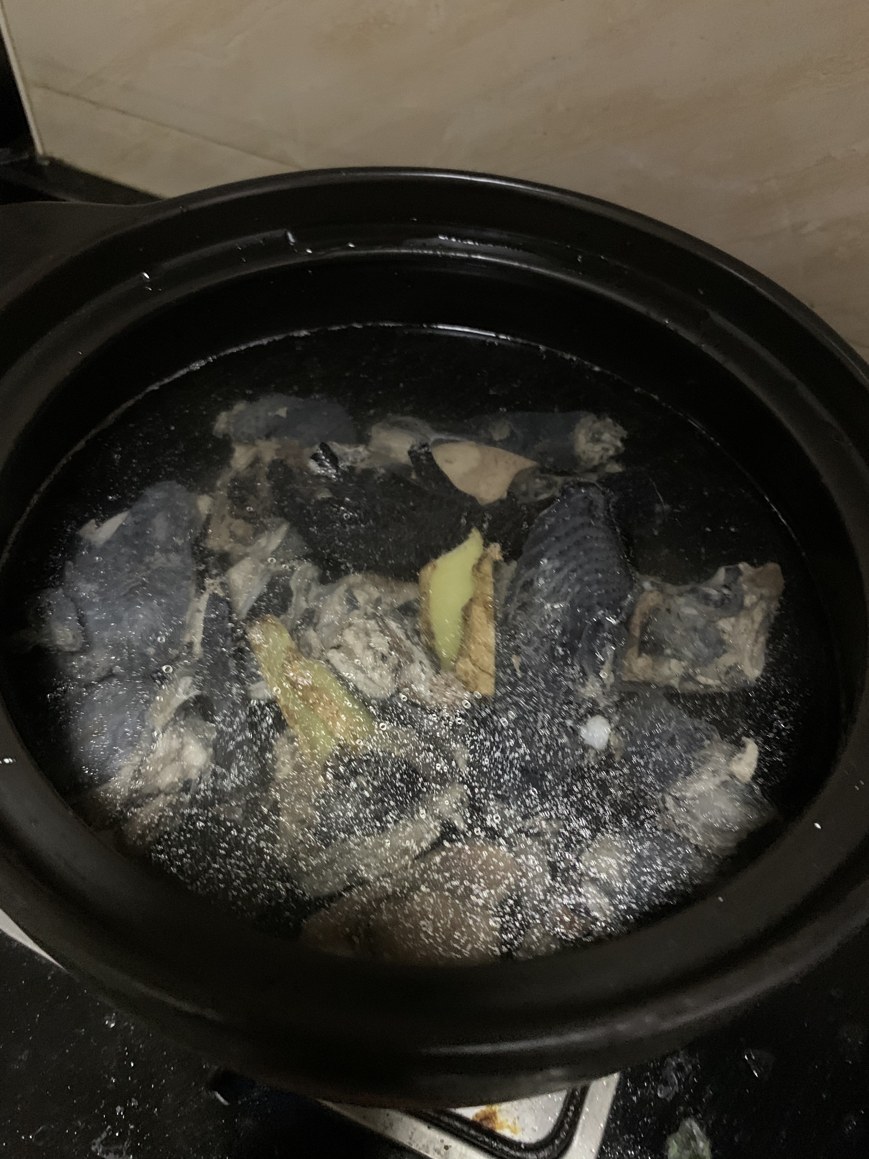 乌鸡椰子玉米汤的做法 步骤1