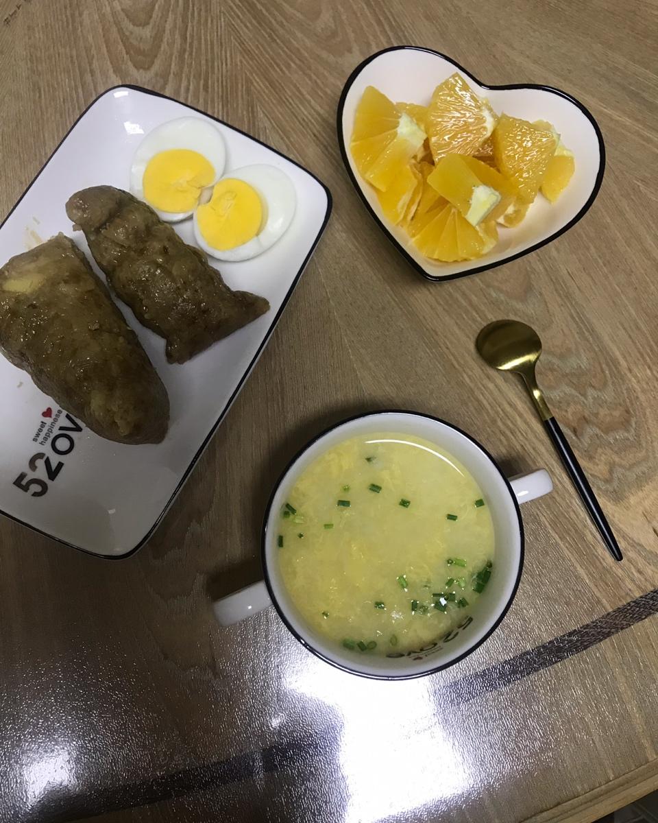 葱香蛋花糯米丸子粥
