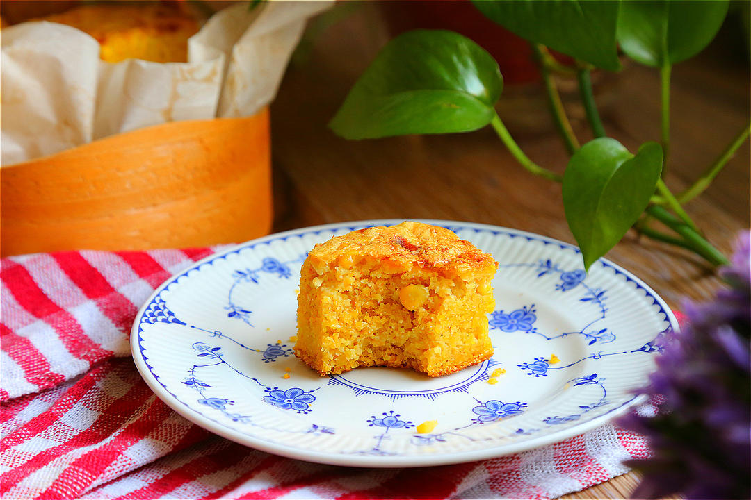 感恩节必不可少的玉米面包