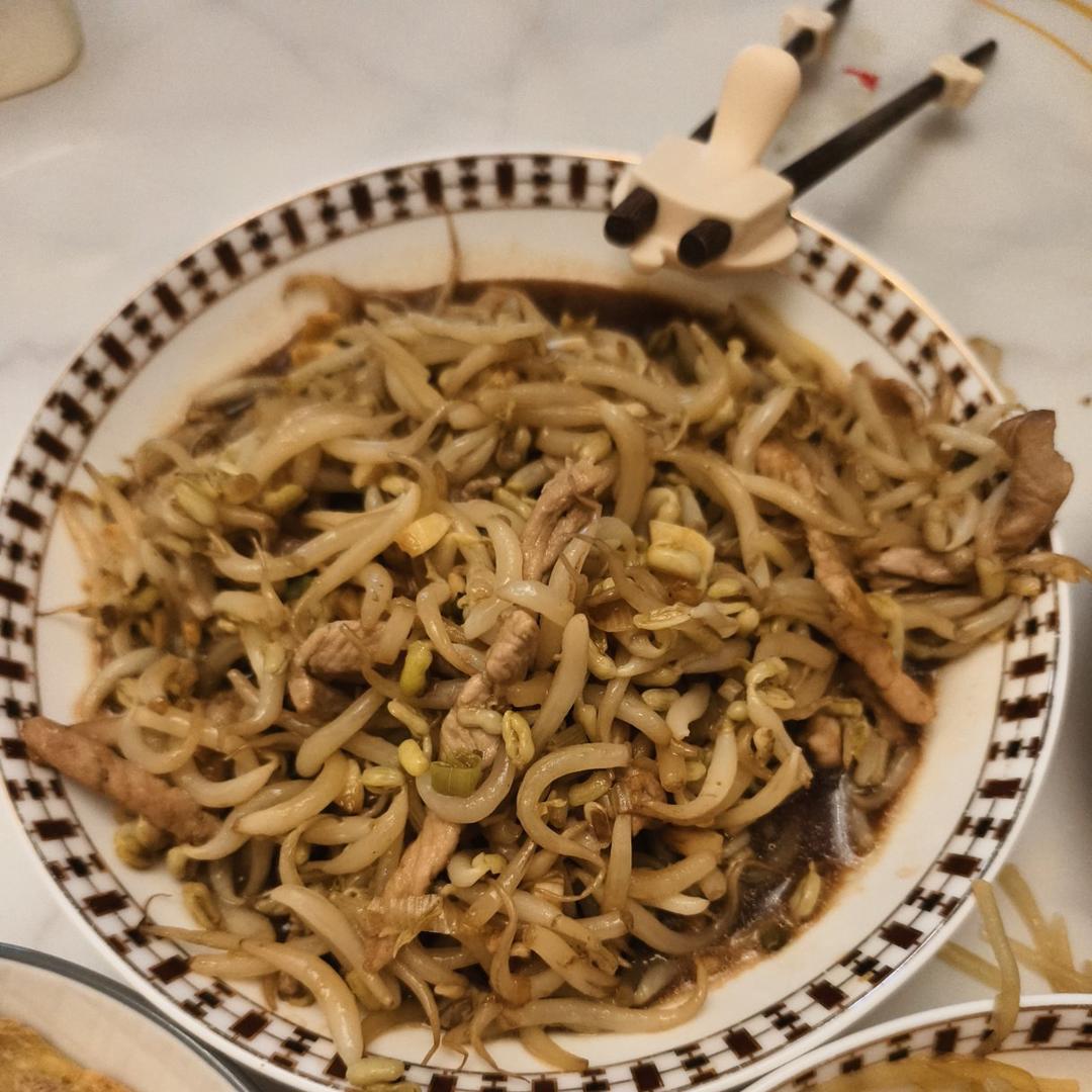 肉末炒豆芽