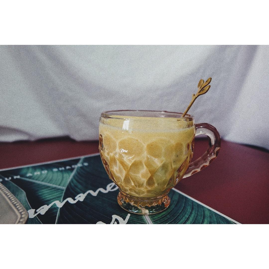 芒果奶昔（甜品）