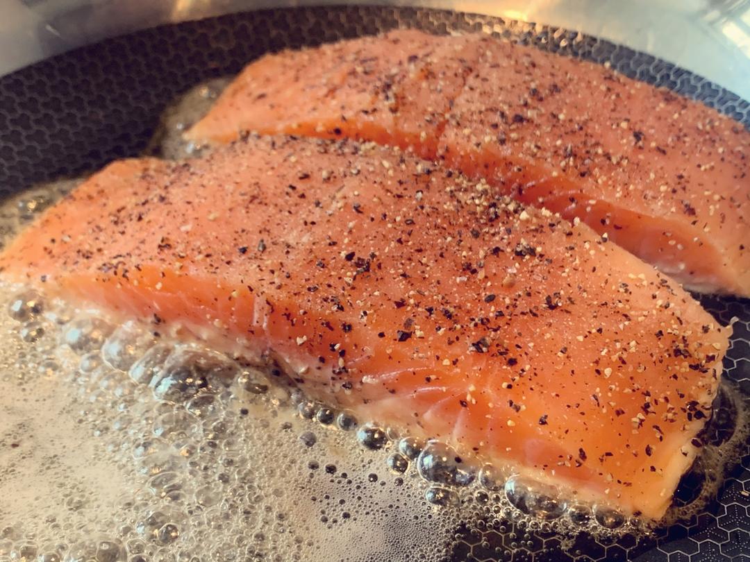香煎三文鱼