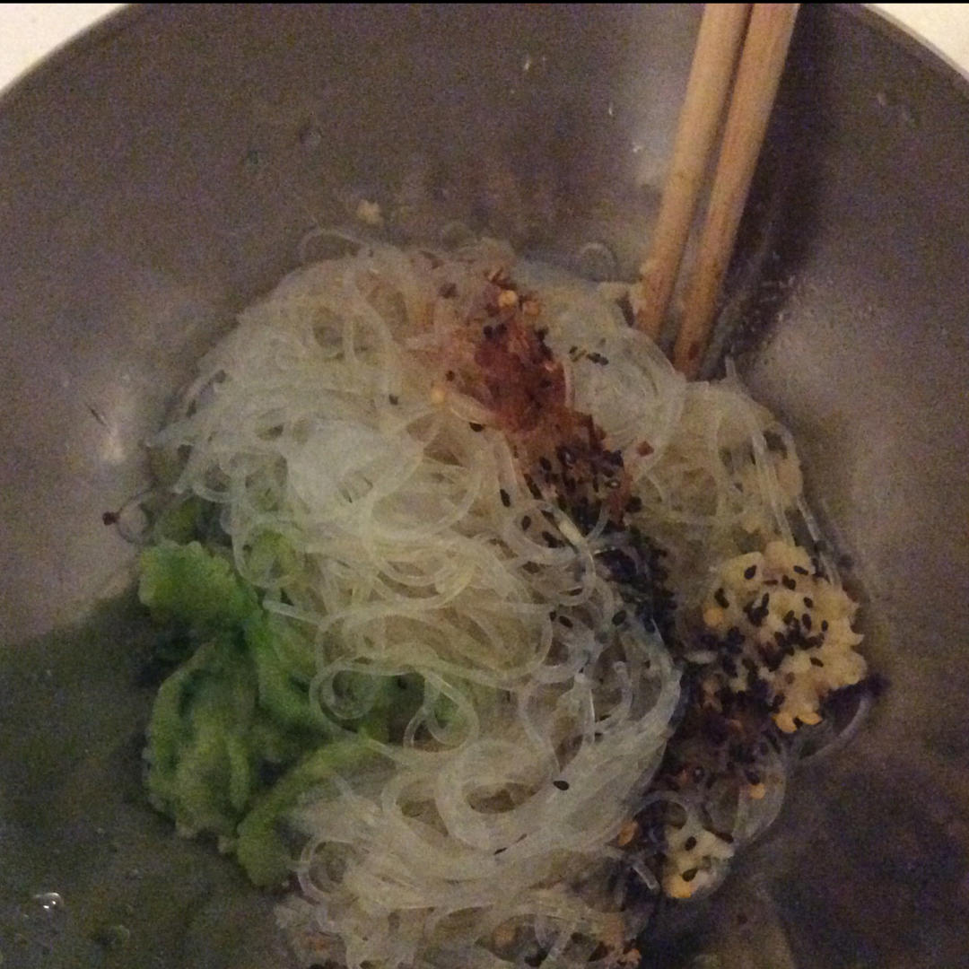 凉拌黄瓜配粉丝