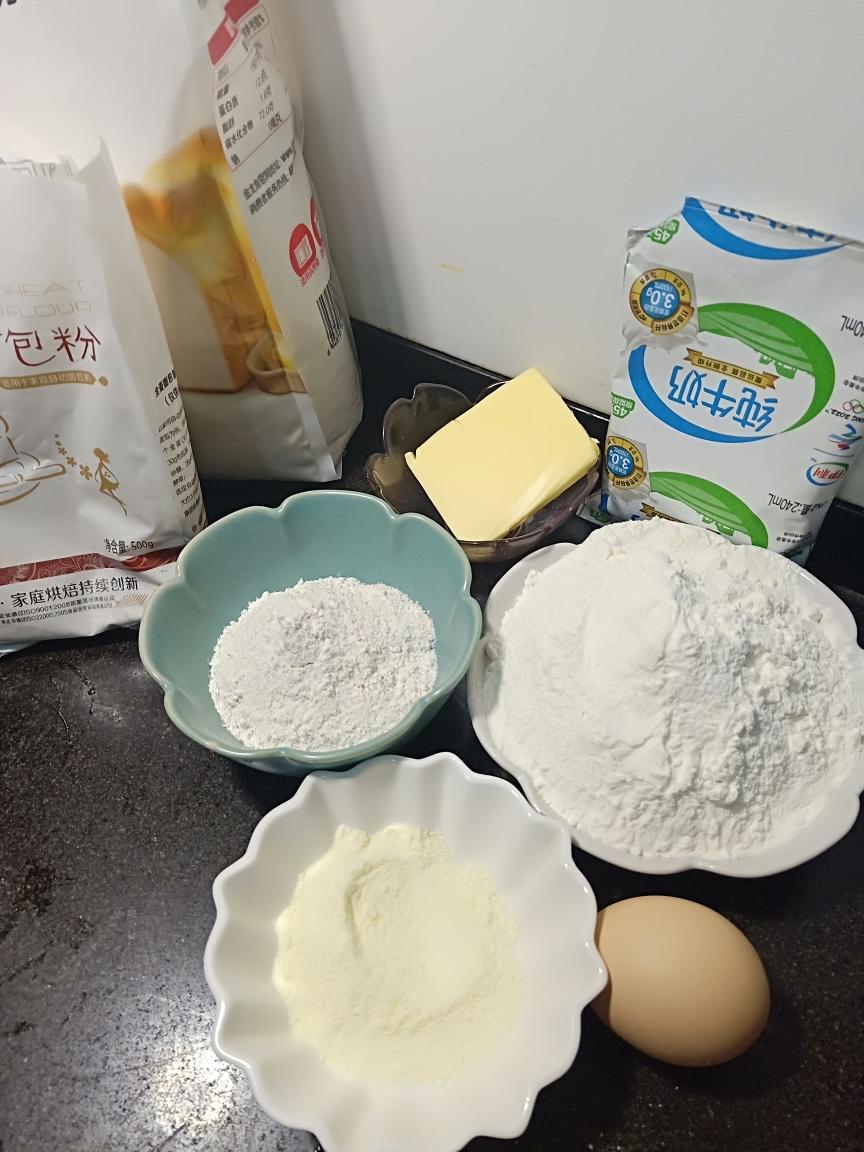 纯奶手撕吐司的做法 步骤1