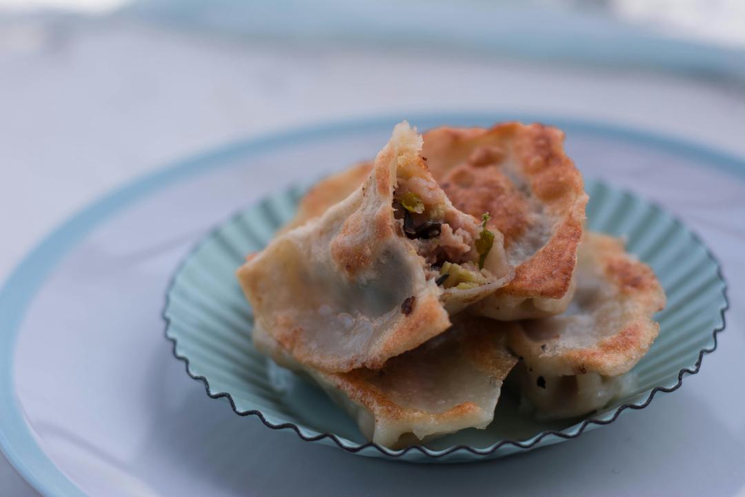 早餐来一锅香脆的生煎饺子