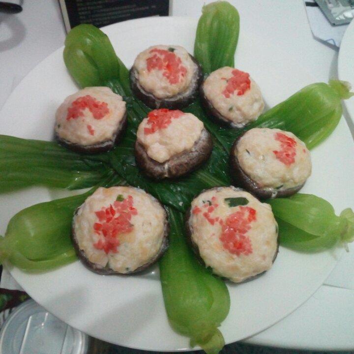 解北北做的鸡茸火腿酿香菇