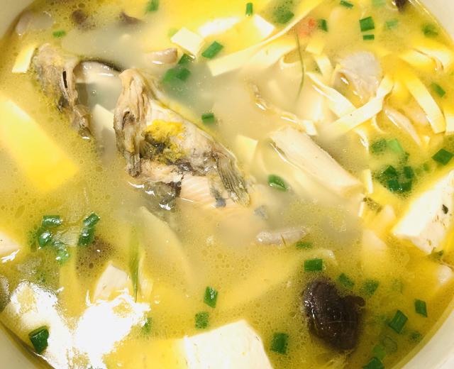 黄骨鱼豆腐香菇汤的做法