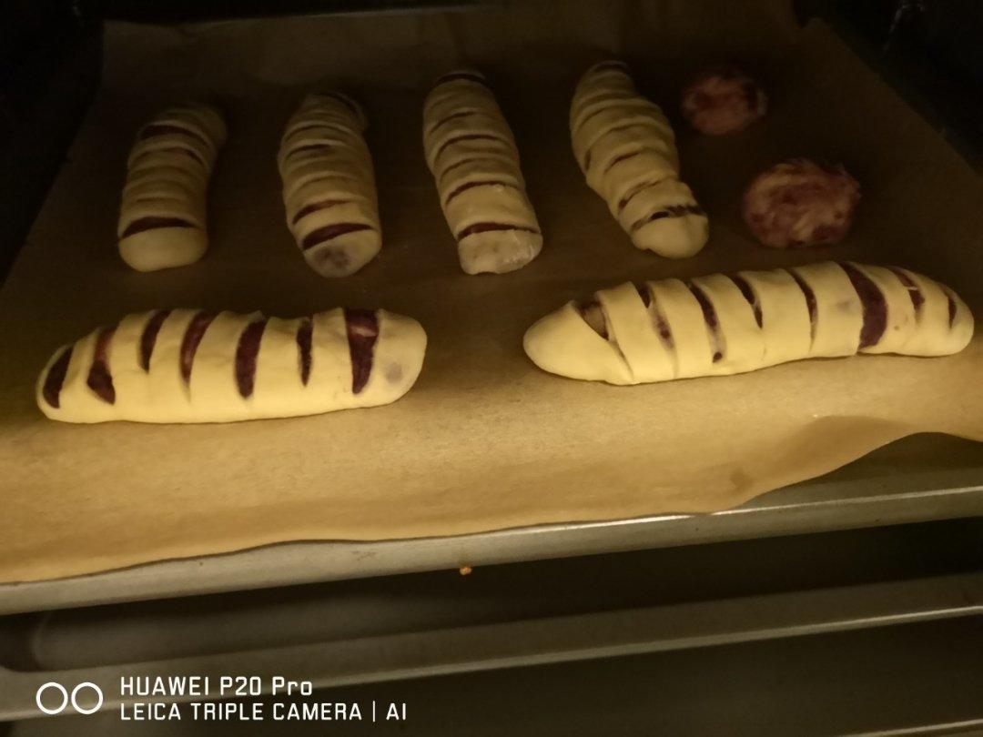 紫薯毛毛虫面包