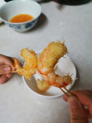 幼儿园小朋友可以自己做的炸虾小食的做法 步骤9
