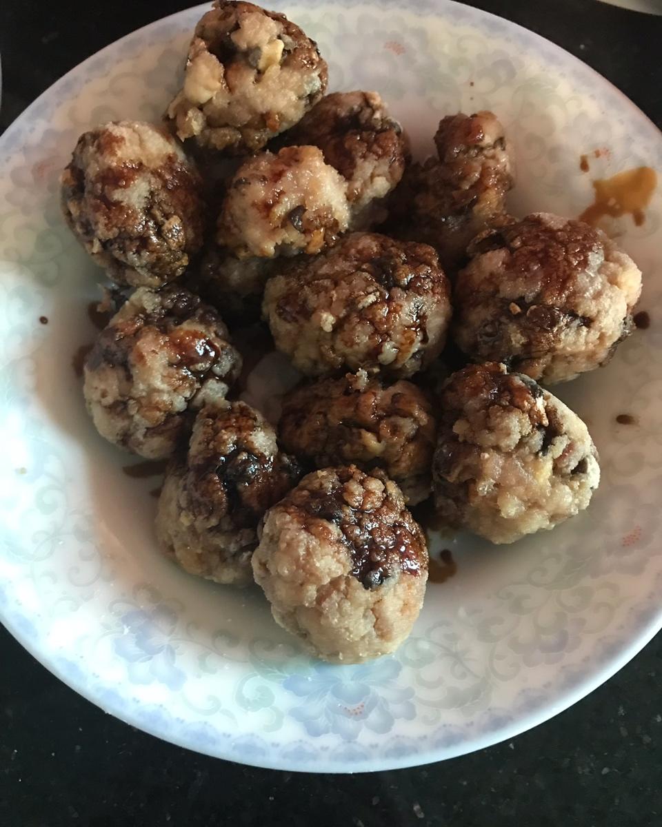 酥炸猪肉丸子