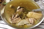 白牛肝菌炖鸡汤