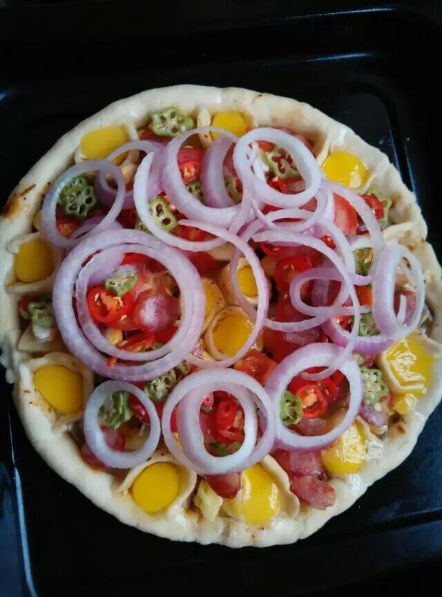 蘑菇火腿心花边比萨