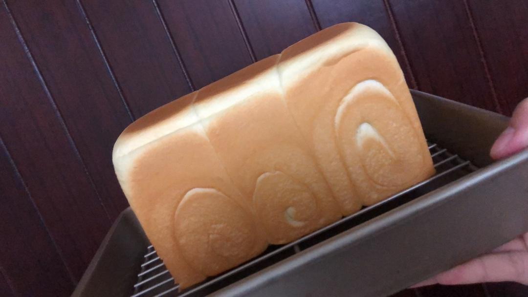 吐司，奶香手撕面包，超级香浓