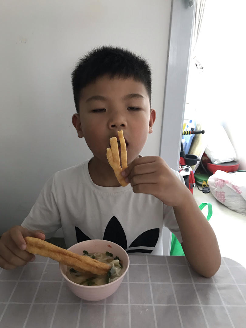 健康无添加不太蓬松的油条