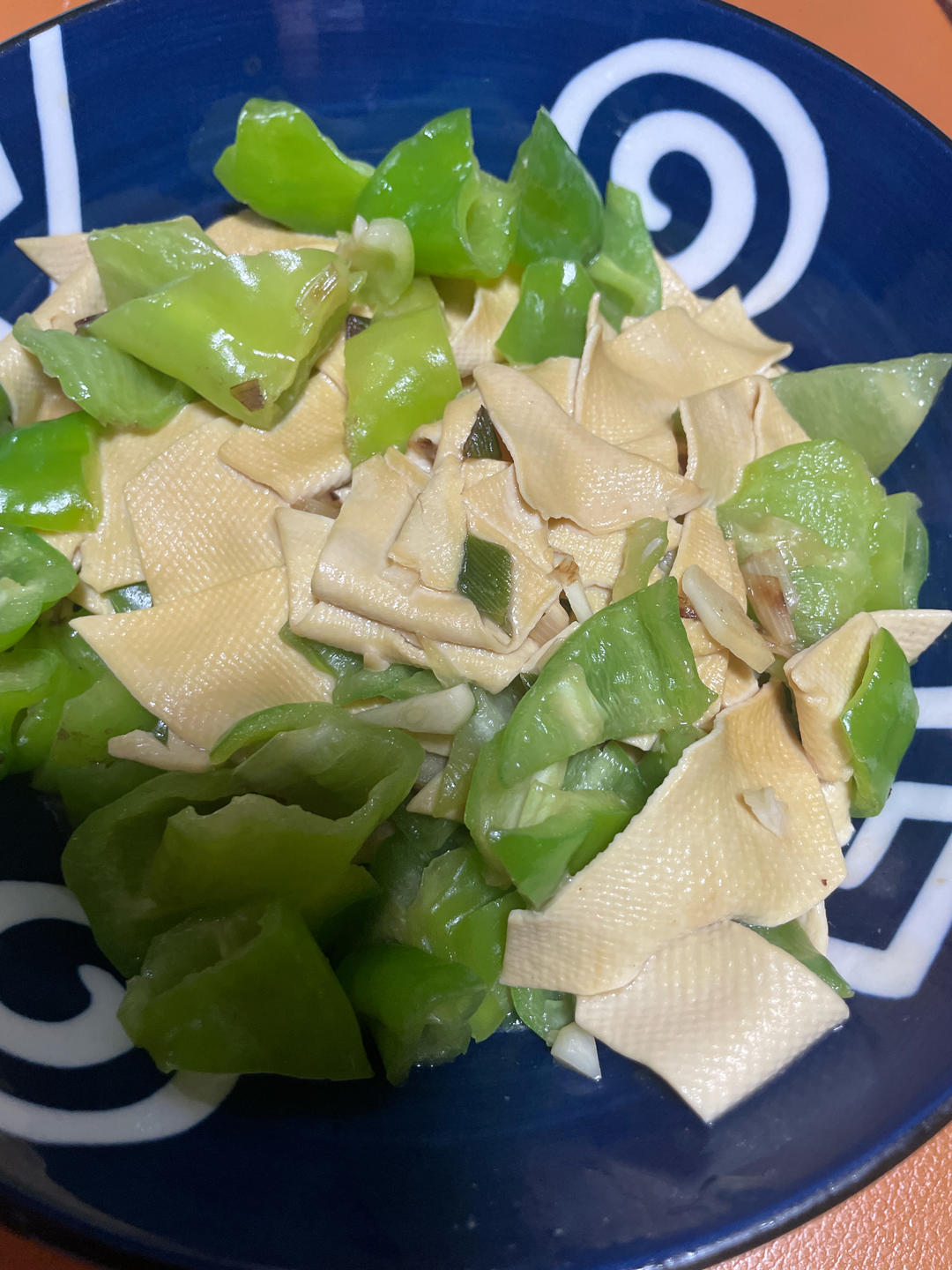 不用厨艺的尖椒干豆腐