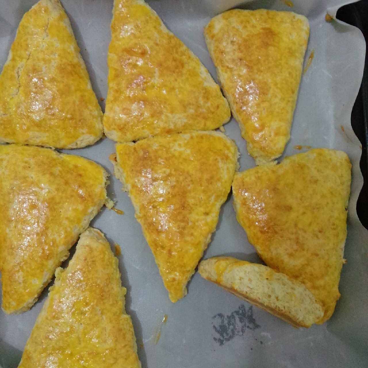 藤田千秋的【切达奶酪咸司康】