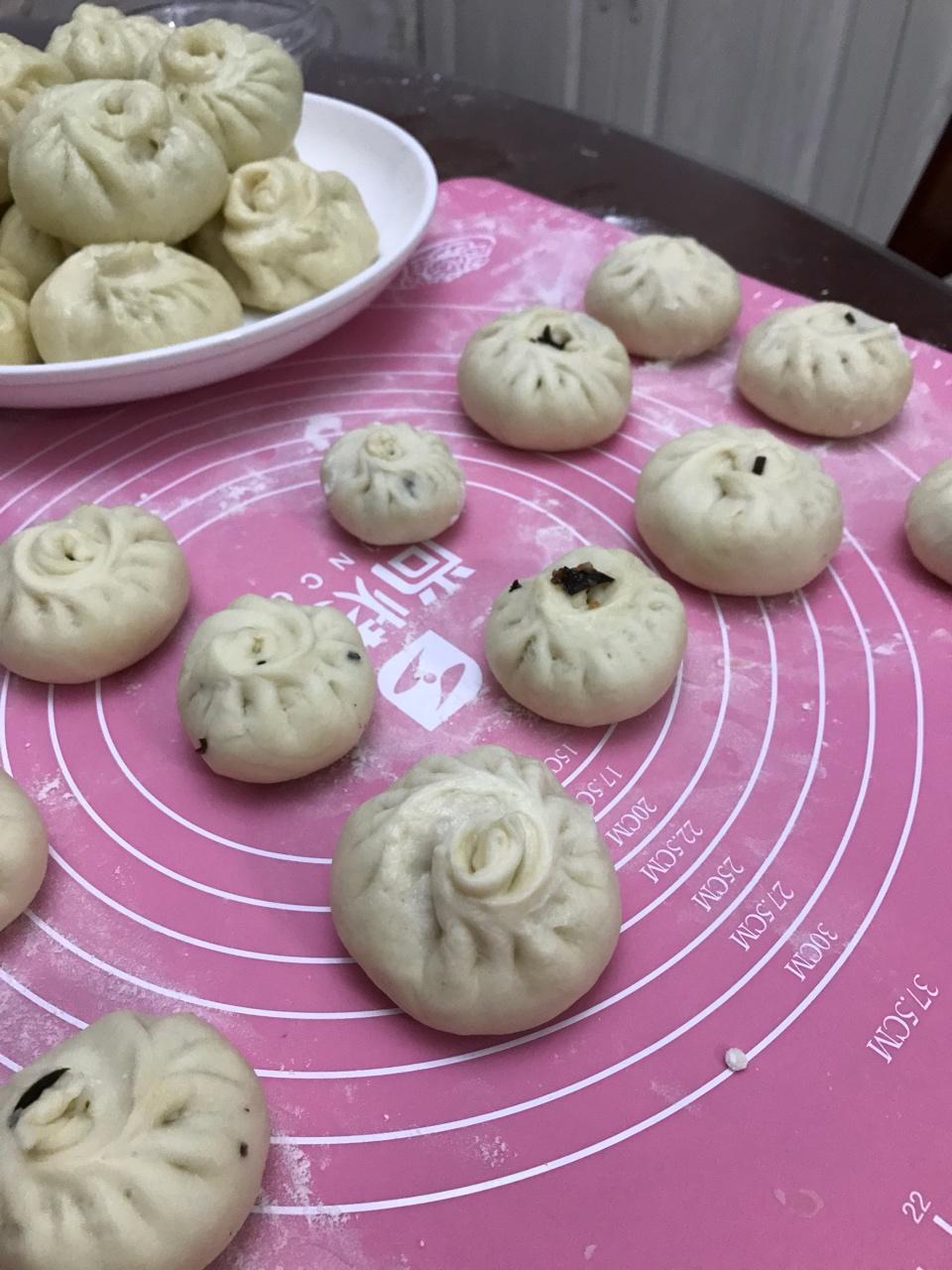 手把手教你捏出漂亮的包子褶（ 附小视频）