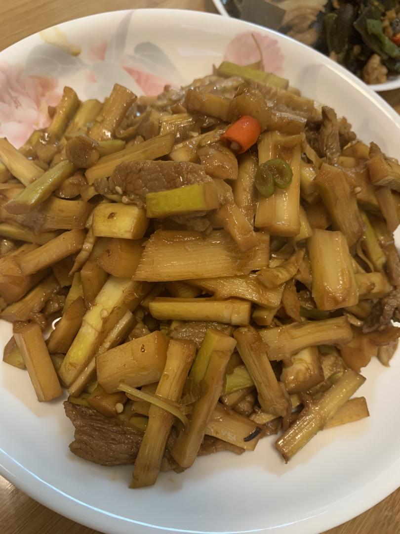 肉香笋鲜的春笋炒五花肉