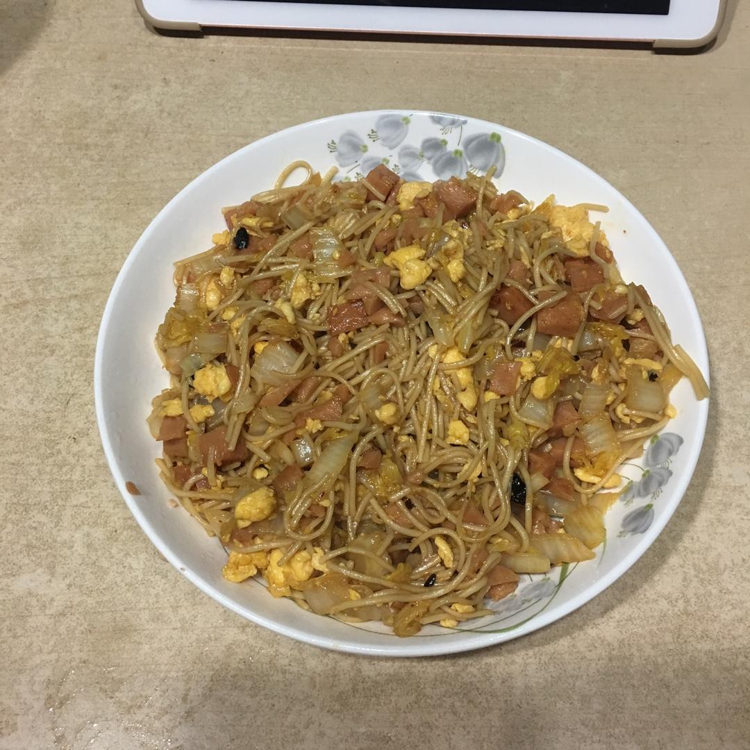 圆白菜炒面