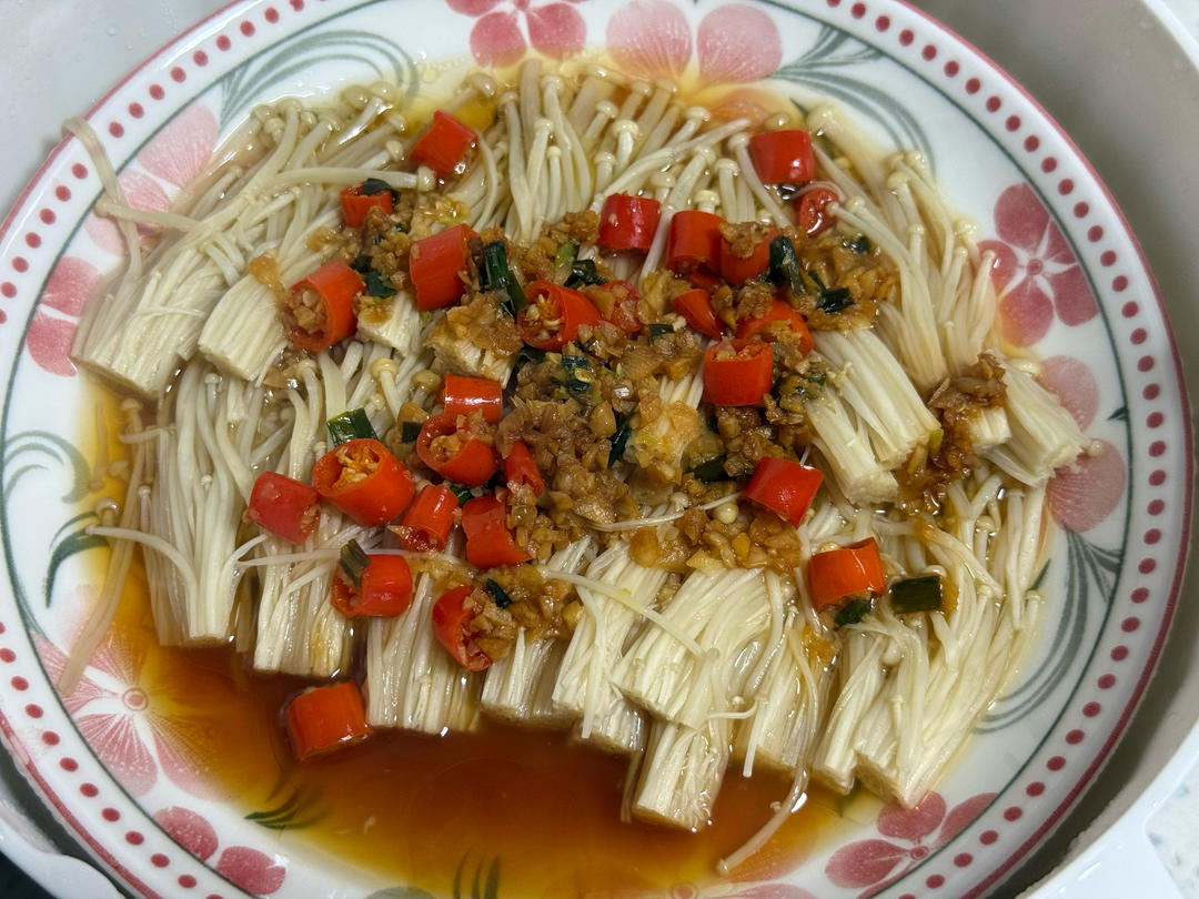 超级下饭的蒜蓉金针菇！好吃到爆