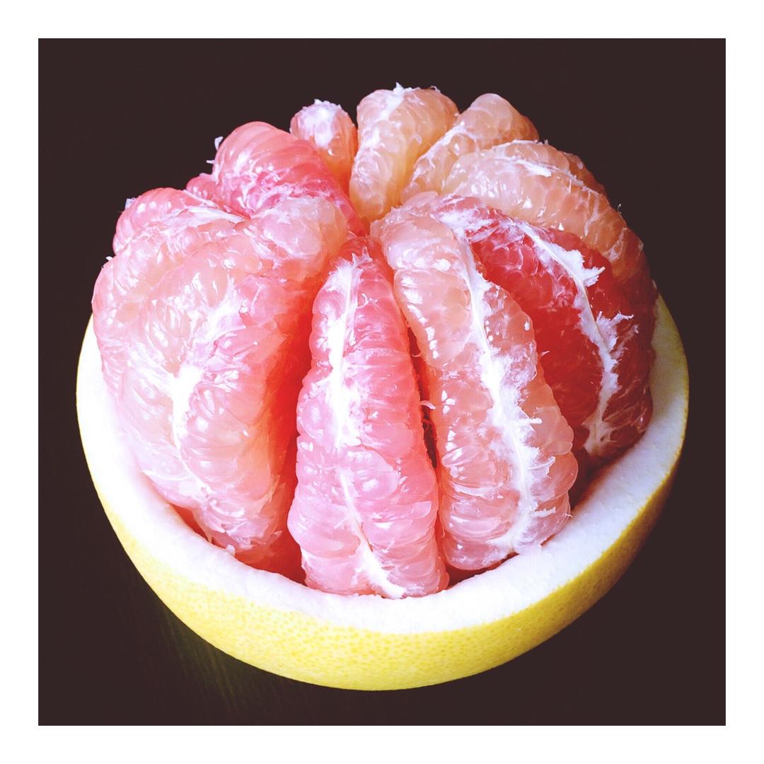 石小碧做的完美剥柚子大法