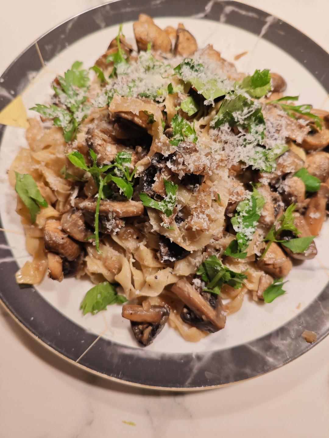 蘑菇酱意大利面 Pasta with Mushroom Trifolata