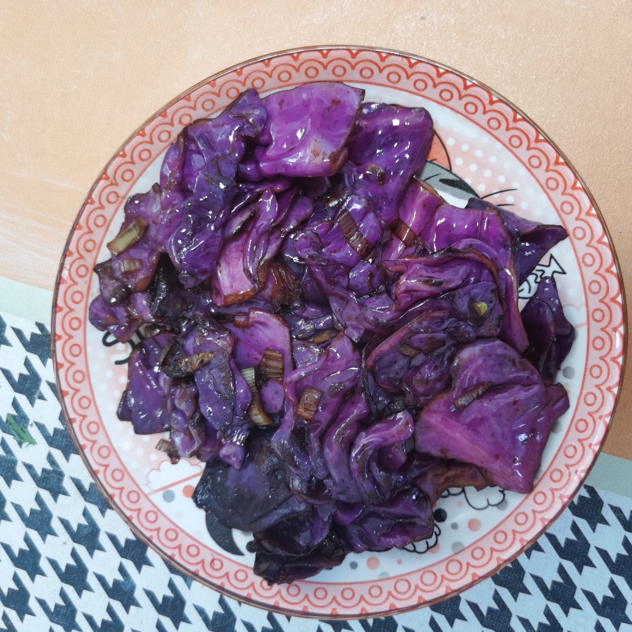 营养美味的素炒紫甘蓝