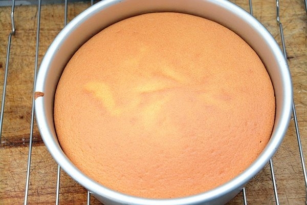 戚风蛋糕（烤箱版）的做法 步骤10