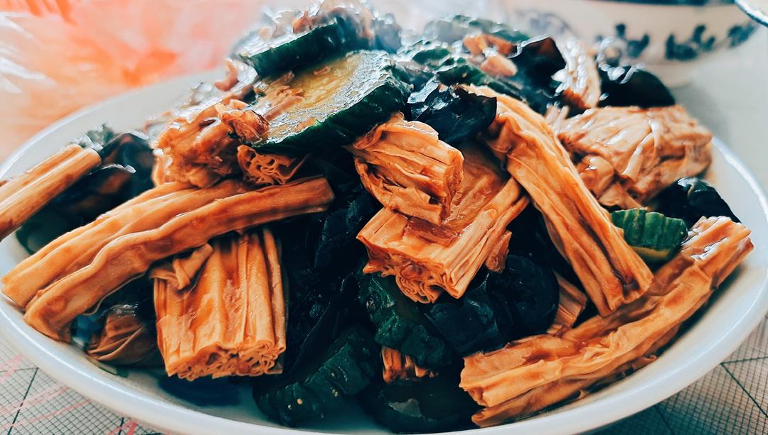 腐竹木耳黄瓜炒