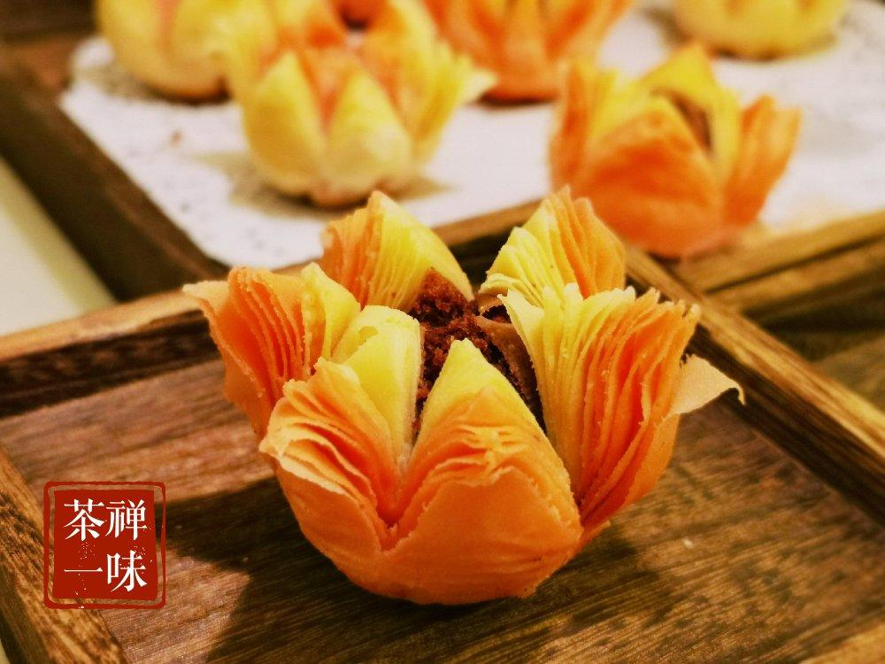 彩蛋-1做的小包酥3重奏:双色百合酥 & 荷花酥 & 莲花酥