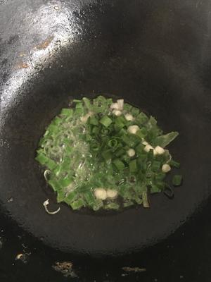 最好吃的「小白菜香菇招财进宝饺子🥟」馅儿这样调，清淡又不失美味👍（菜谱含招财进宝饺子做法）的做法 步骤15