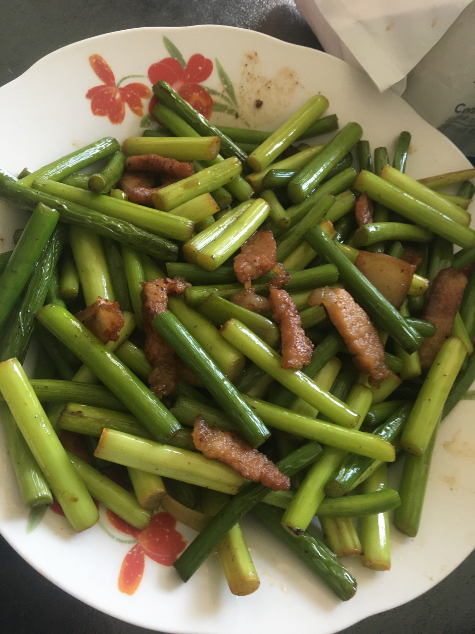 简单易做的下饭菜－蒜苔炒肉
