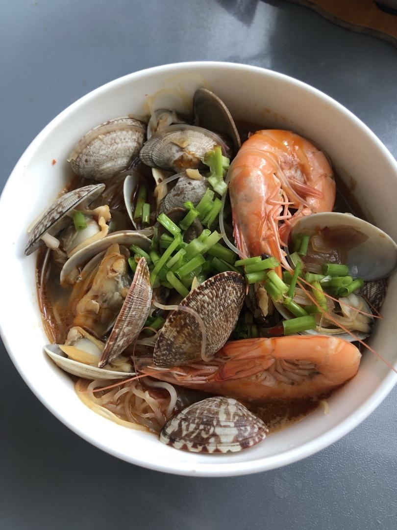 砂锅花甲粉丝煲