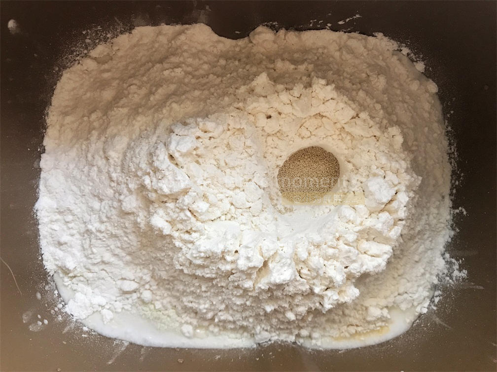 纯奶手撕吐司的做法 步骤1