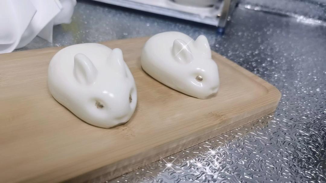 抖音网红奶冻抖臀兔兔
