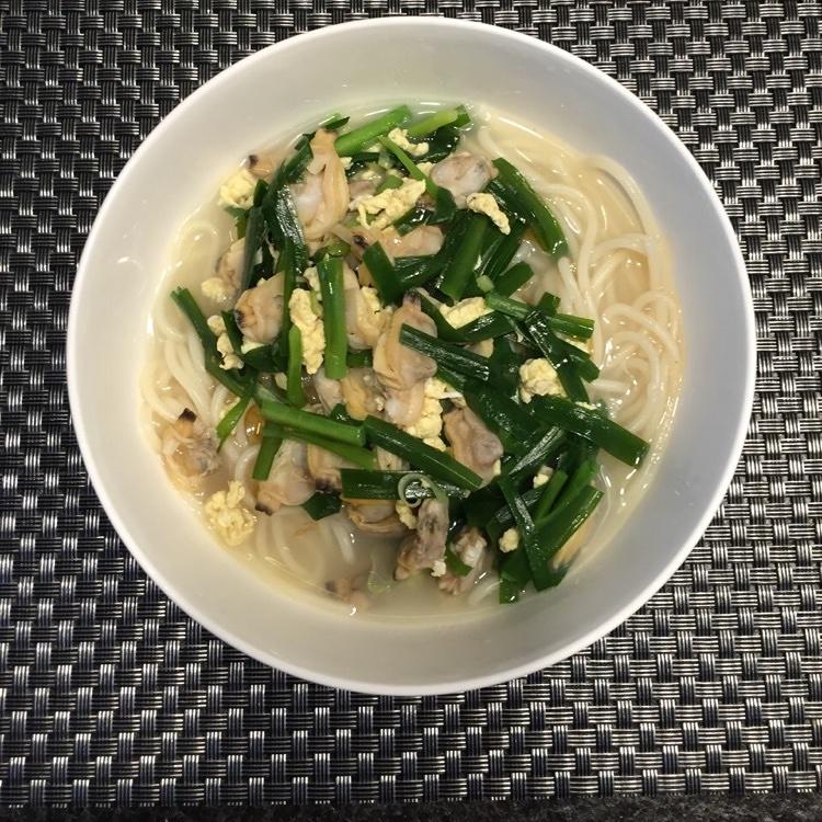 韭菜鸡蛋花蛤(花甲)面的做法