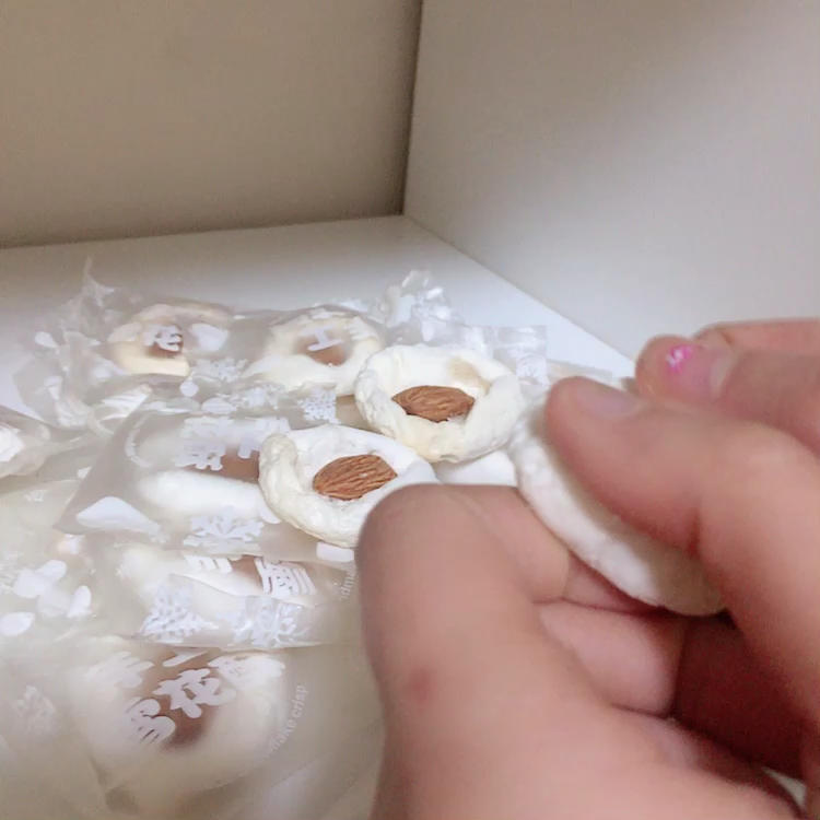 酥脆可口棉花杏仁饼